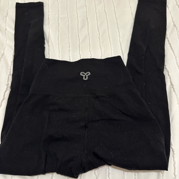 Black TNA regular length leggings - Picture 4 of 5